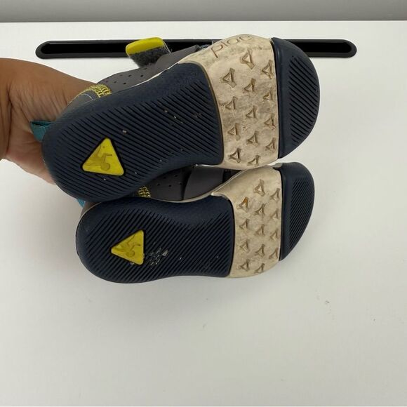 Plae Sam 2.0 Fisheman Sandals Steel Kids Size 6 - Picture 8 of 9